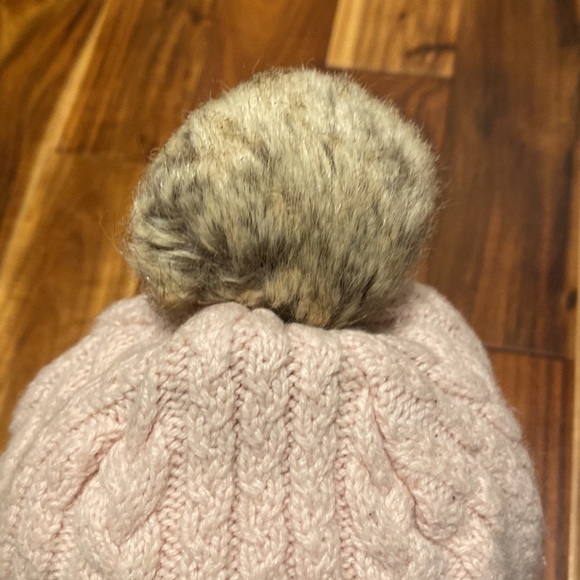 Girl’s Size 8-12 Pale Pink H&M Cable Hat with Pompom & Fleece Lining - Picture 3 of 5